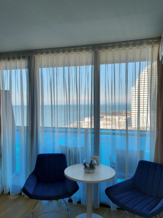 Номера На Высоких Этажах 24,31 Apartment Batumi Room photo