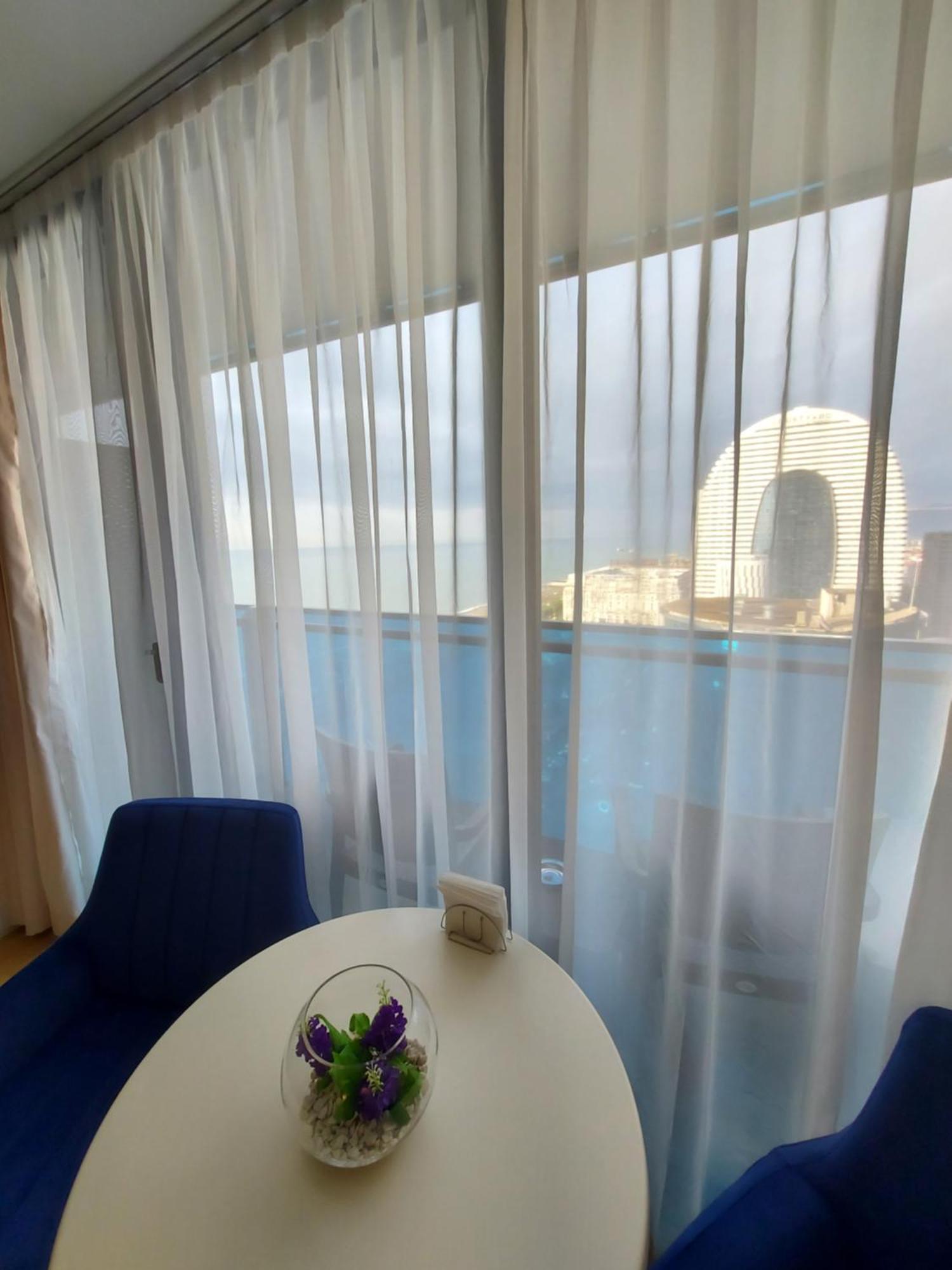 Номера На Высоких Этажах 24,31 Apartment Batumi Room photo