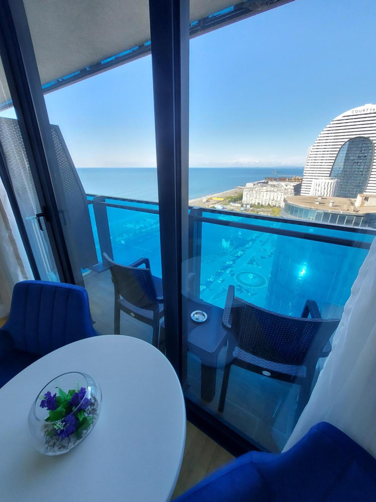 Номера На Высоких Этажах 24,31 Apartment Batumi Room photo